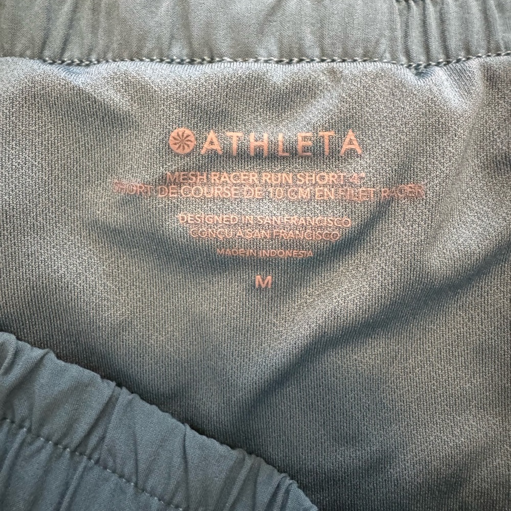 Athleta Mesh Racer Mid Rise 4 Short - Picture 4 of 4
